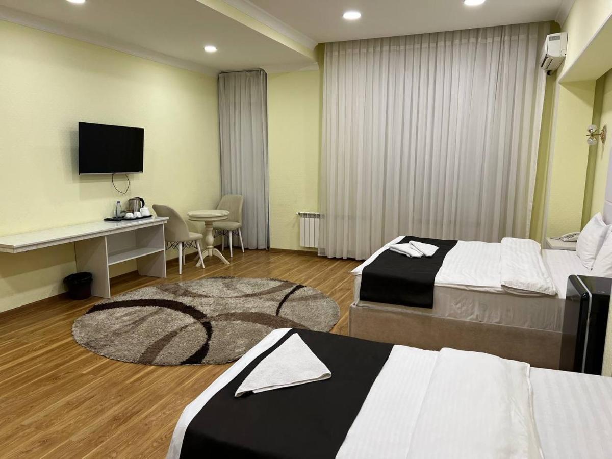Queens 2 Hotel Taškent Exteriér fotografie