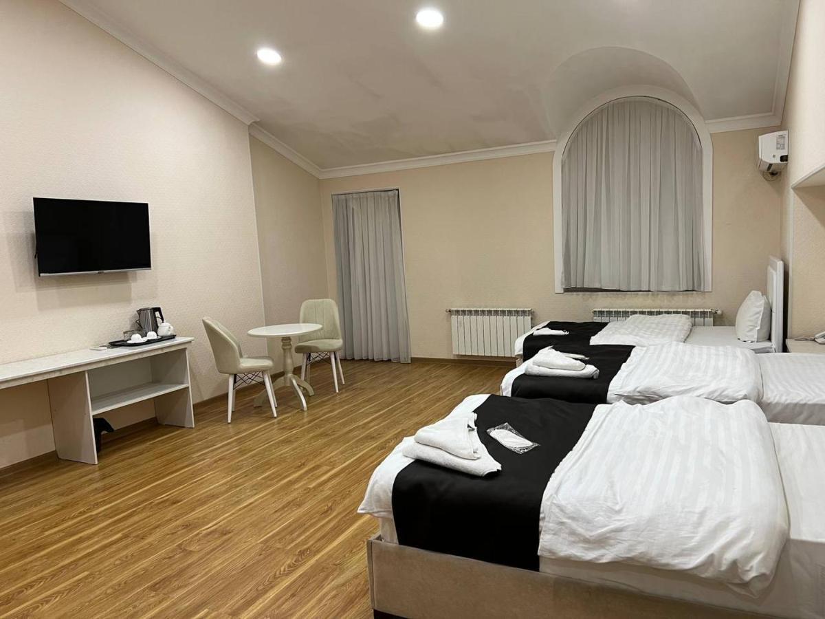 Queens 2 Hotel Taškent Exteriér fotografie